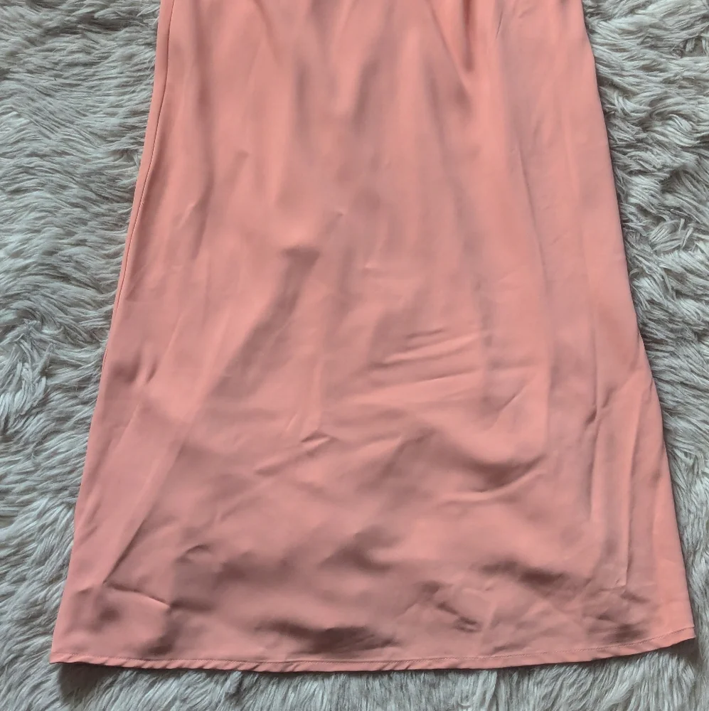 EUC Abercrombie & Fitch Cowl Neck Slip Dress in Blooming Dahlia